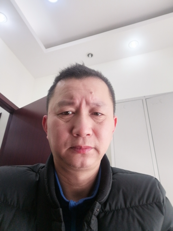相视而笑的第一张照片--松溪交友网